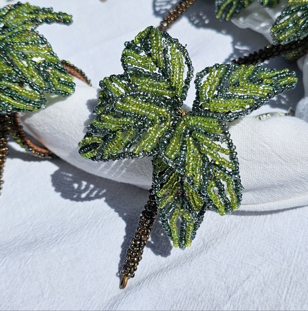 NWT Tommy Bahama Beaded Napkin Rings Set Of 8 - Picture 3 of 7